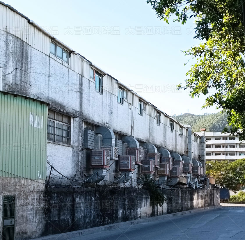 車間大，人員怎么利用環(huán)保空調(diào)實現(xiàn)車間降溫