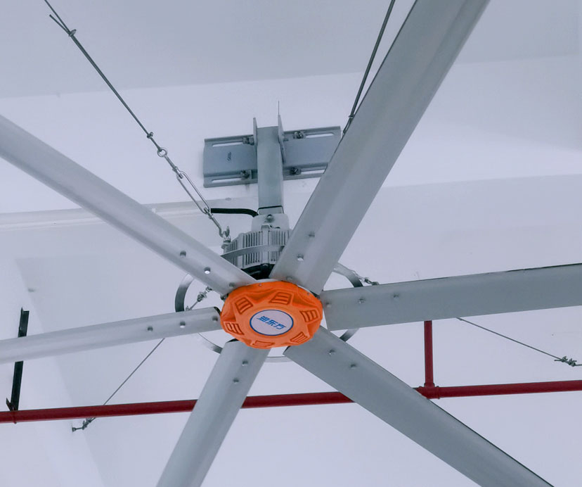 一款解決高溫悶熱的省電節(jié)能設(shè)備——大型工業(yè)風扇