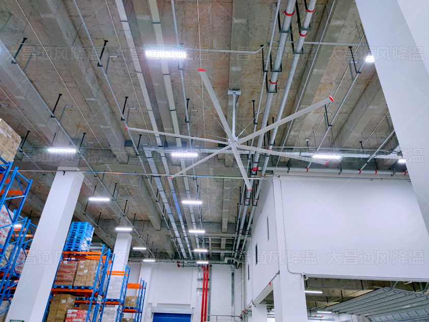 倉庫如何降溫？一臺工業(yè)大風(fēng)扇輕松搞定